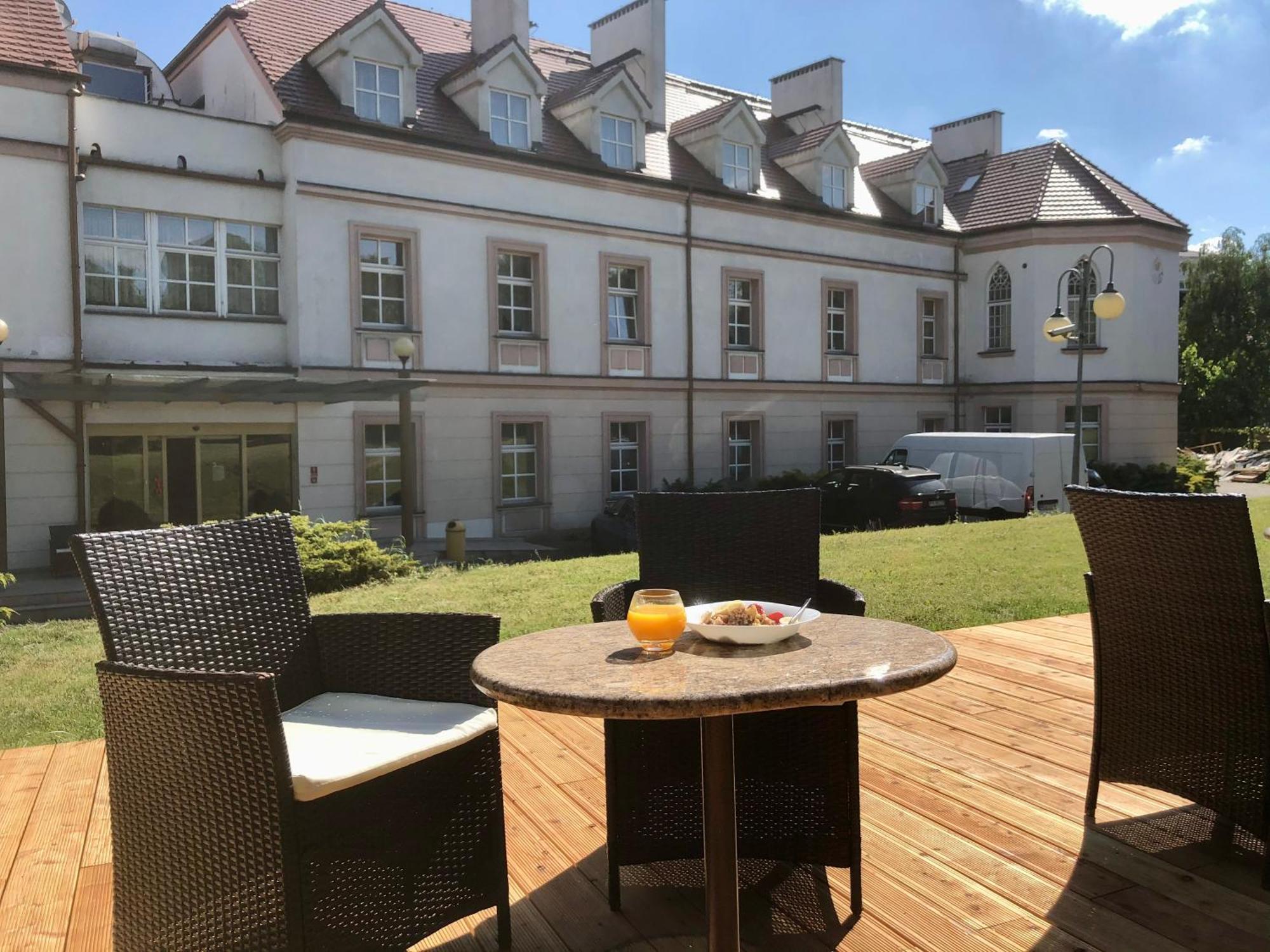 Hotel Calisia Каліш Екстер'єр фото