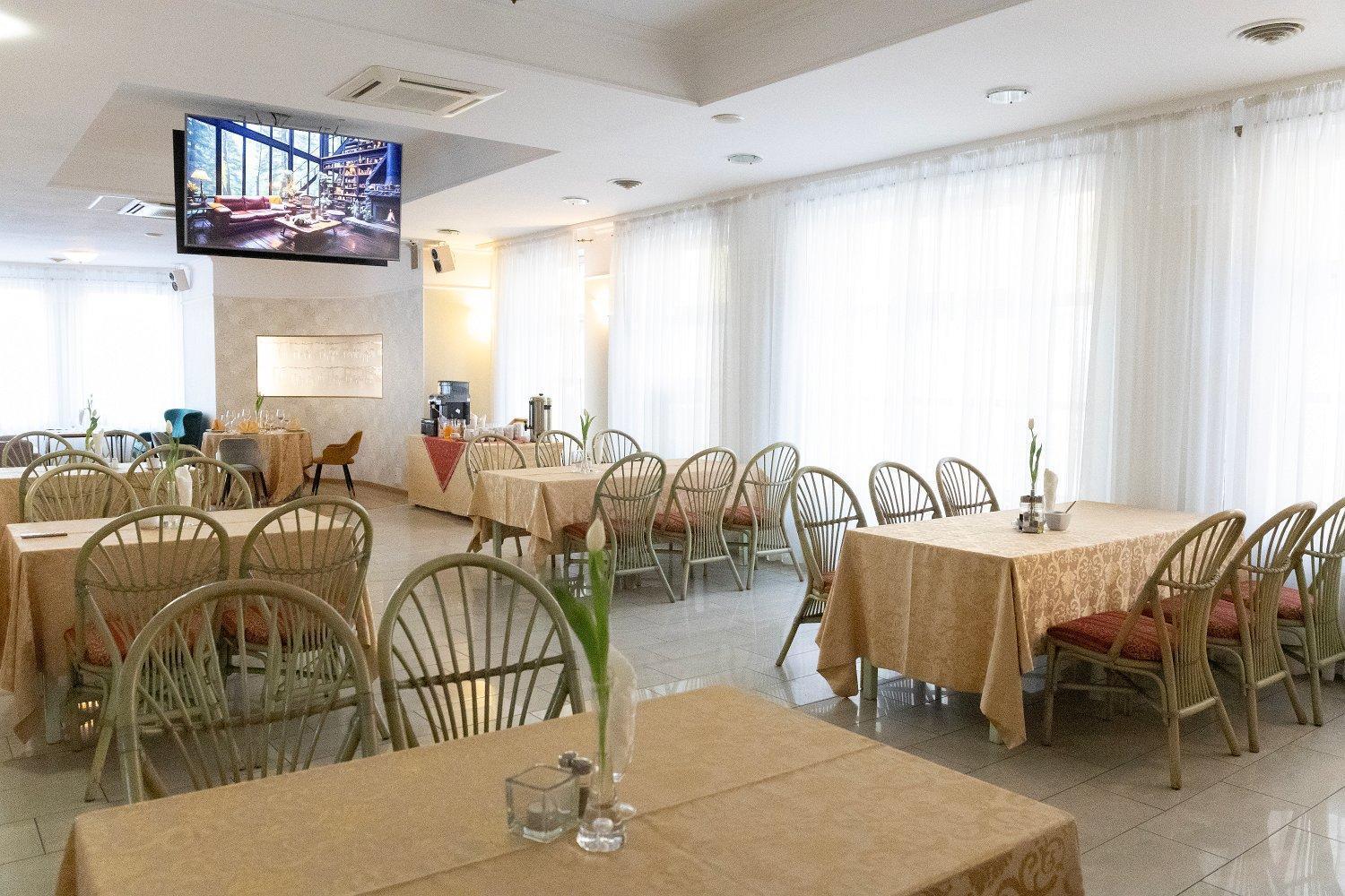 Hotel Calisia Каліш Екстер'єр фото