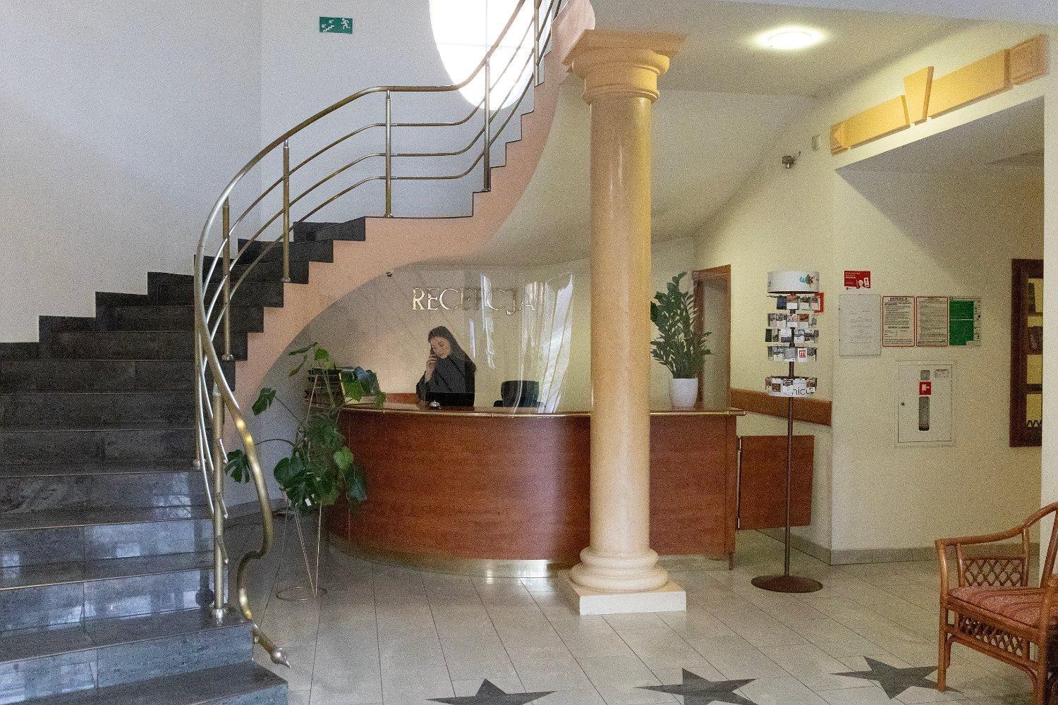 Hotel Calisia Каліш Екстер'єр фото