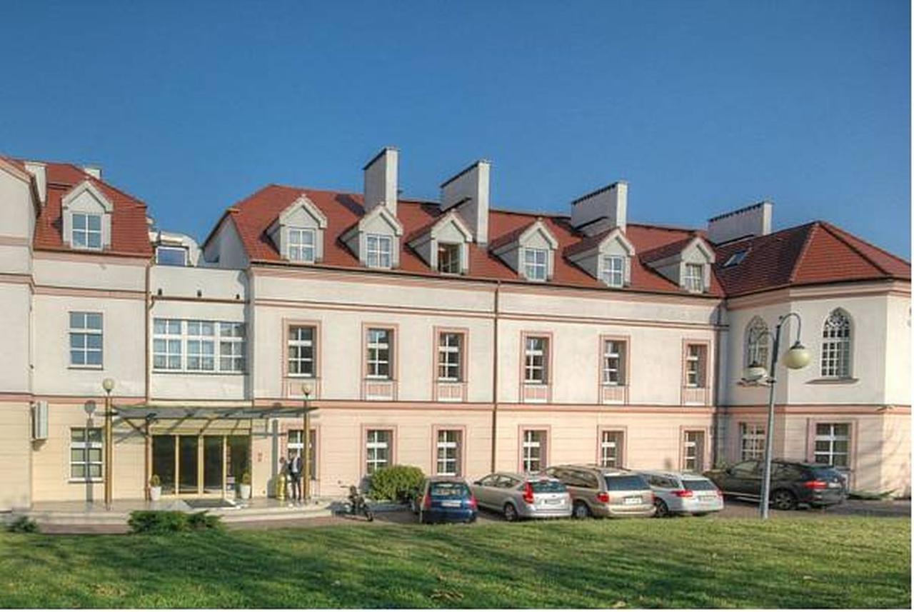 Hotel Calisia Каліш Екстер'єр фото
